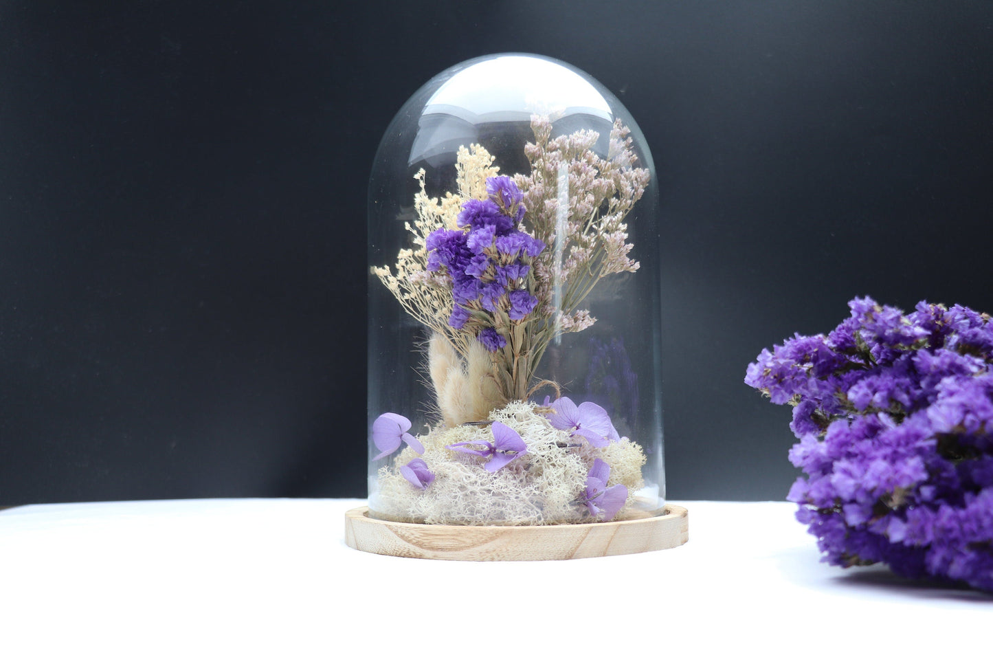 Glasglocke mit Trockenblumen  - Love Butterfly Hortensien